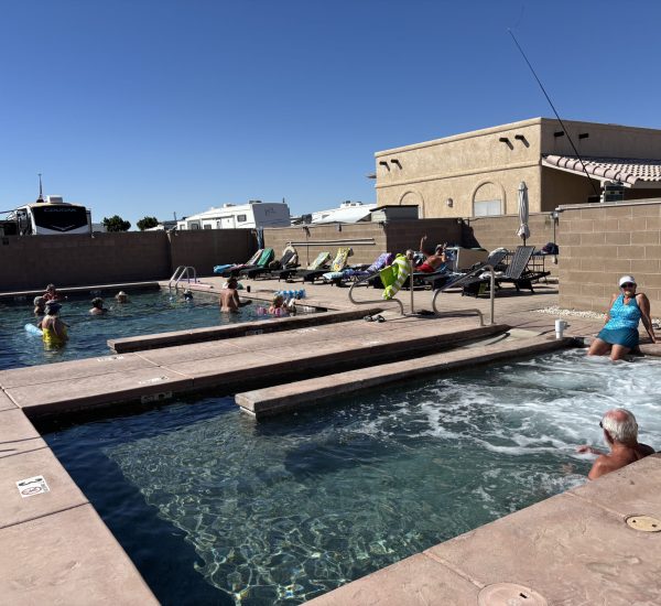 swimming pool at western sands rv resort in yuma az
